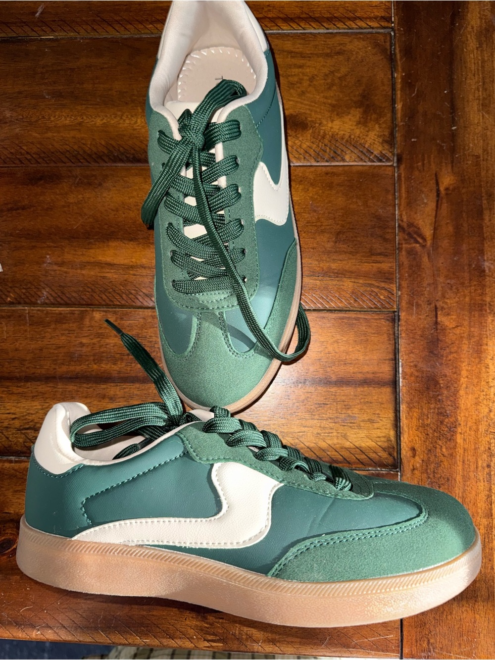 TOP Moda Green and White  Sneakers